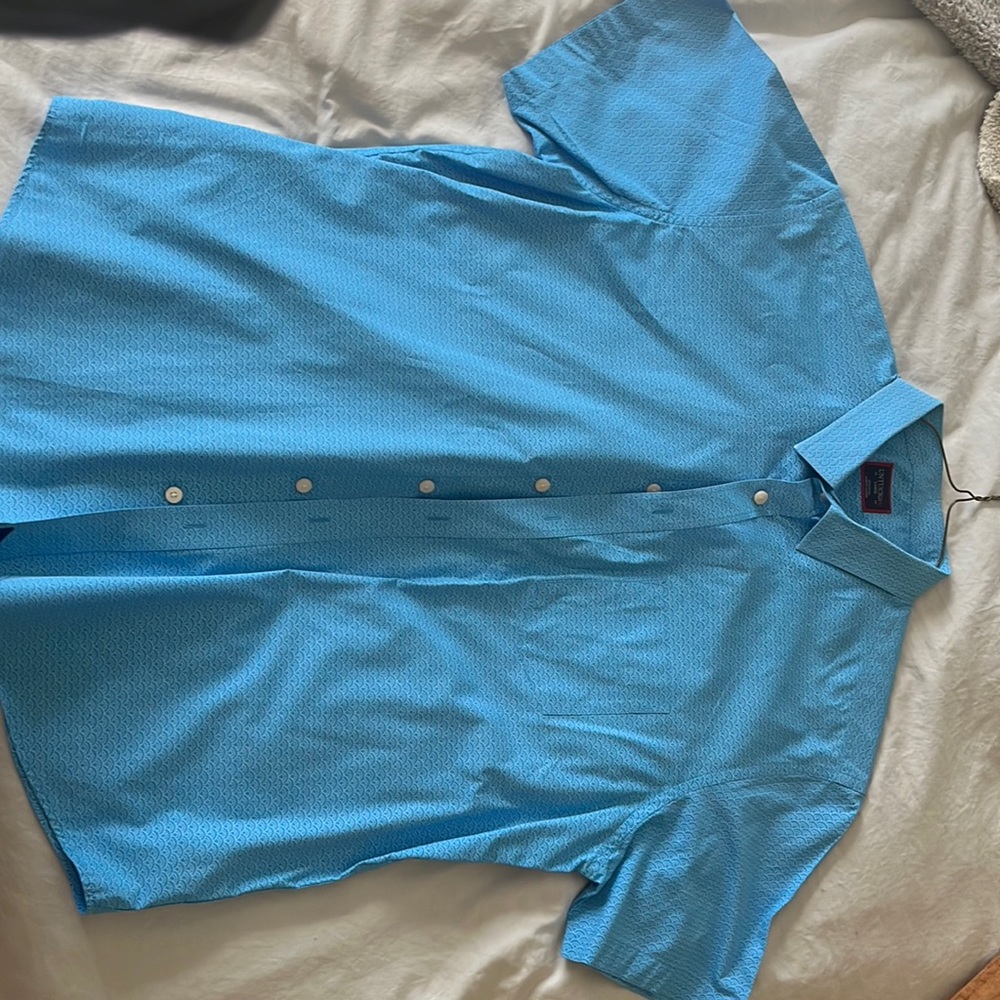 Men’s Size large UnTUCKit short sleeve shirt
